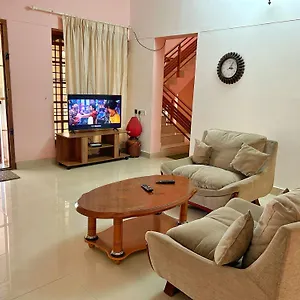 Villa La Casa Trivandrum 4 Bhk Ac Luxury At Centre, Just 6 Kms To Airport & 5 Min Drive To Padmanabha Swamy Temple, Thiruvananthapuram